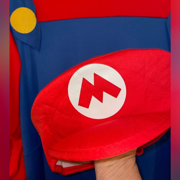 2-Small Super Mario Brothers Costume. Deluxe Mario Costume with hat and gloves - Picture 3 of 7